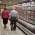 Cala la fiducia dei consumatori, sale quella delle imprese