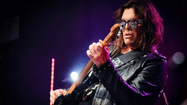 Gianluca Grignani: “Ero incosciente ma Lucio Dalla mi ha insegnato a non aver paura. Vi racconto quella volta nel camerino con Pino Daniele. Il mio obiettivo? Proteggere i miei figli”
