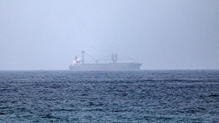 Attaccate dagli Houthi due petroliere saudite che hanno violato il blocco navale