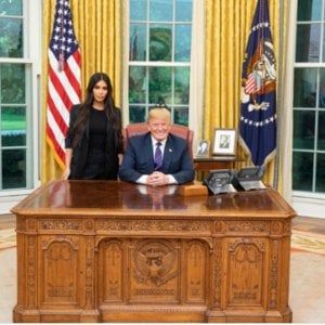 Trump accontenta Kim Kardashian: grazia alla spacciatrice