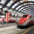 Personale ferroviario, braccia incrociate 