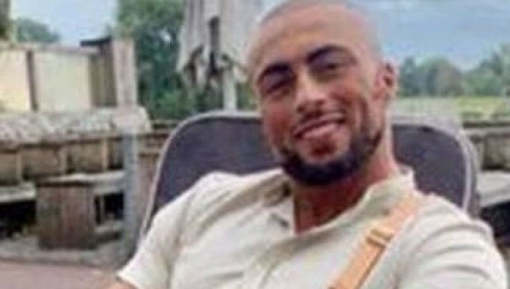 Si tuffa da una scogliera di 30 metri: morto l'ex calciatore Lamrabatte