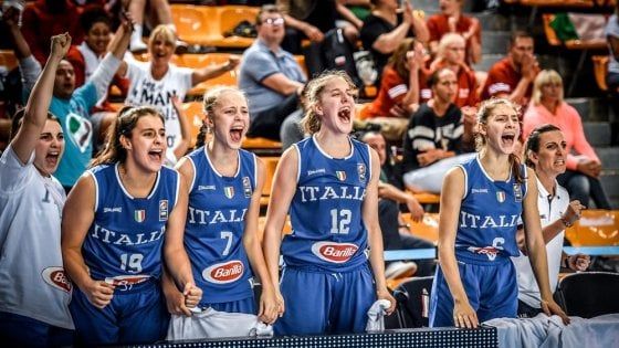 Basket, Europeo under 16: storico oro per le azzurre, R. Ceca ko 60-52
