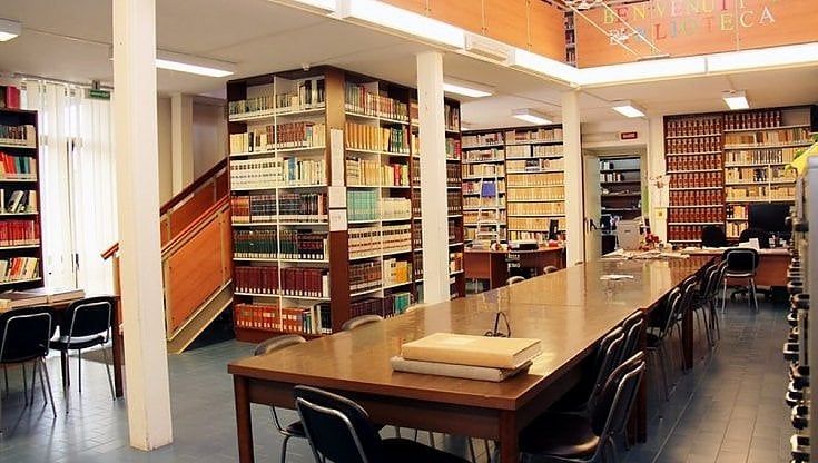 Nardò candidata a Capitale italiana del libro 2023, ma la biblioteca comunale resta chiusa