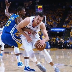 Basket, playoff Nba: Gallinari sgambetta Golden State, Houston in semifinale
