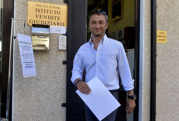 Calcio, il Parma 1913 si aggiudica all'asta lo storico logo Parma Fc  