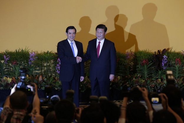 Cina-Taiwan: storica stretta di mano tra Xi Jinping e Ma Ying-jeou