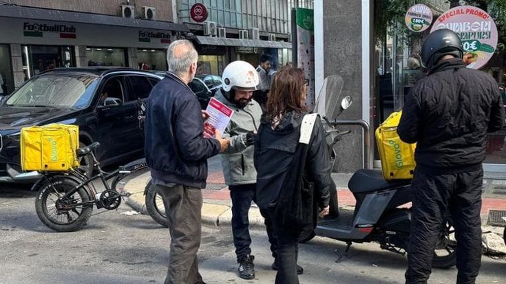 Rider in presidio anche a Bari dopo le inchieste: “Vogliamo il contratto, basta sfruttamento”