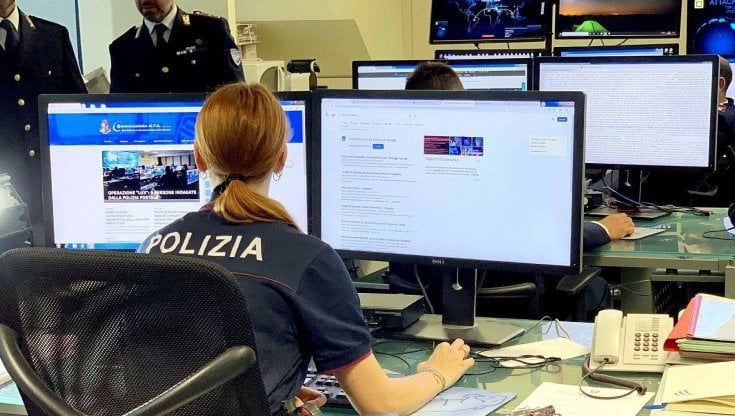 Scambio materiale pedopornografico in chat: indagini da Torino in tutta Italia