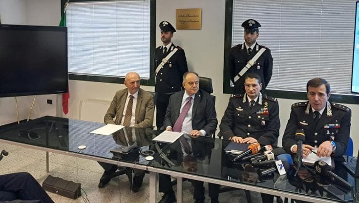 Napoli, racket sugli alloggi popolari per controllare voti: maxi blitz, colpo al clan Licciardi