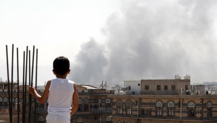 Yemen, guerra aerea tra sauditi e houthi. I ribelli colpiscono anche Dhahran 