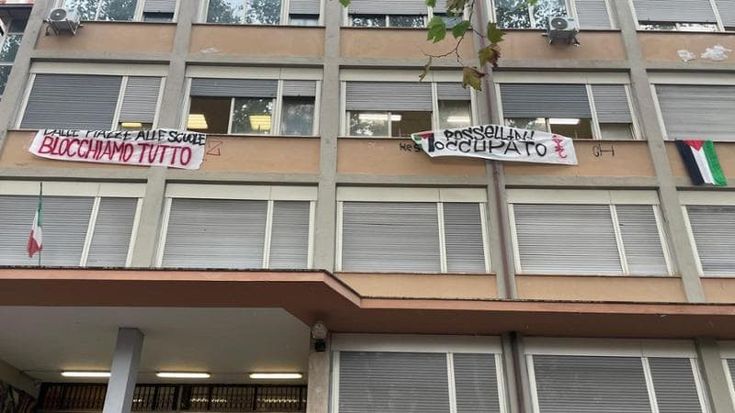 “Blocchiamo tutto per Gaza. Rossellini occupato”. Gli studenti in solidarietà con la Flotilla