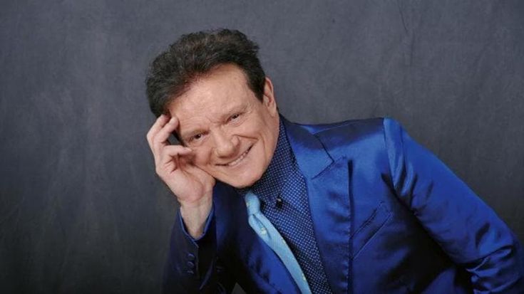 Massimo Ranieri: “Che fascino le Kessler, mi facevano arrossire. Hanno scelto la dignità”