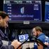 Le Borse Ue chiudono in cauto rialzo, lo spread si mantiene sopra quota 300