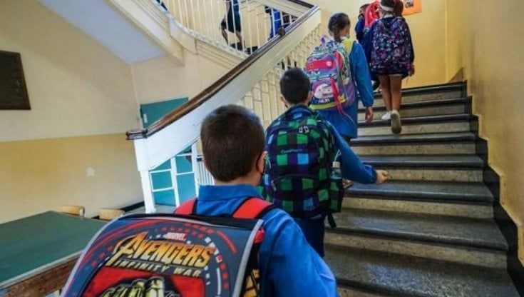 Emergenza Covid, altolà alle feste di classe per la fine dell'anno scolastico