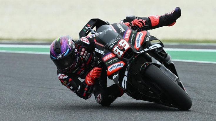 Martin si frattura un polso, Marquez vince la sprint in Australia e vola verso il 10° Mondiale