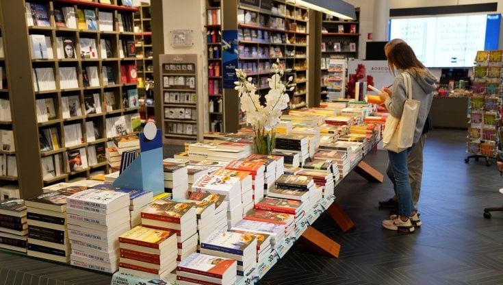 Editoria, milanesi lettori da record: qui ci sono più amanti di libri ed ebook che nel resto d'Italia