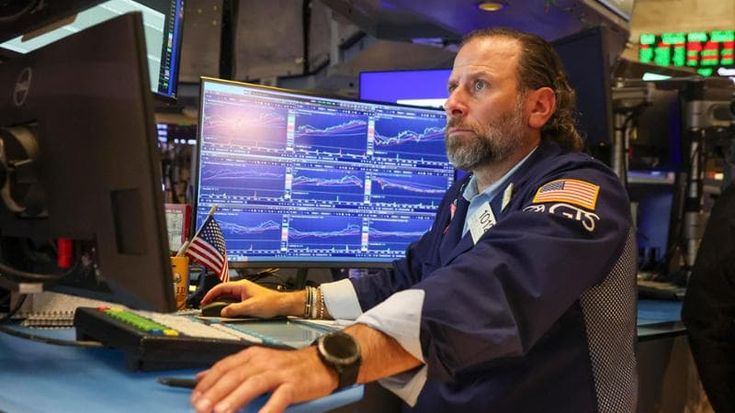 Le Borse di oggi, 7 ottobre. La tempesta sui bond manda in rosso i mercati, Spread verso quota 120