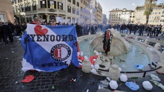 Champions, tifosi del Feyenoord a Napoli: disordini e tre arresti