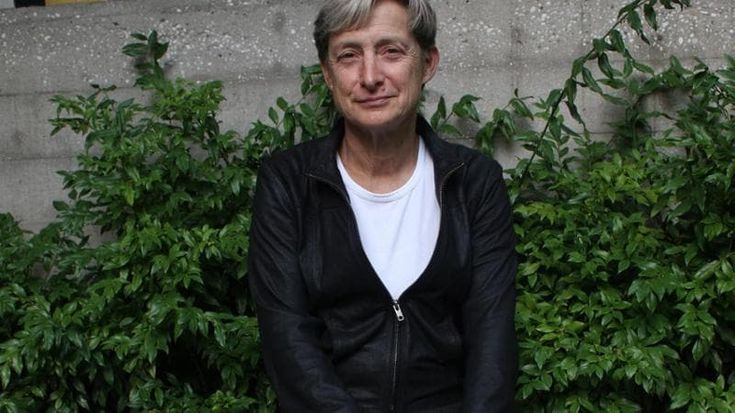 Judith Butler, la filosofa dell’identità di genere: “Se distruggiamo i diritti delle persone più vulnerabili la democrazia è a rischio”