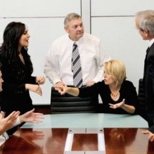 Battaglie e conflitti sul lavoro, 6 regole per stare bene in ufficio