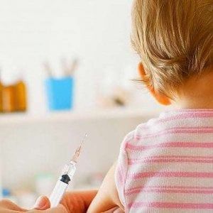 Sanità, robot riduce la paura dei bambini per il vaccino