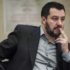"Non li conosco, ma sono i benvenuti". Così Salvini passa subito all'incasso