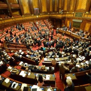 Lavori stabili meno cari e sussidio universale. Art.18 nel decreto: pochi i casi di reintegro