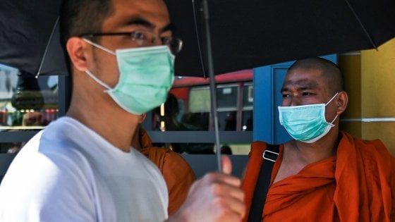 Virus Cina, i sintomi del Coronavirus 2019 nCov di Wuhan: una patologia simile alla polmonite
