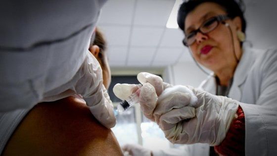 Influenza, via alla campagna-vaccini: 735mila dosi in Emilia-Romagna