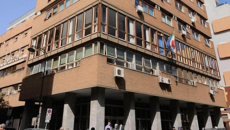 Asp e Samot, una tangente alla vecchia maniera: duemila euro nella bomboniera. Il film dell'arresto