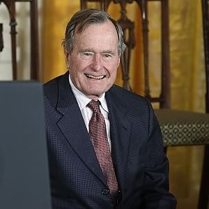 Usa, brutta caduta per George Bush senior. Ricoverato in ospedale
