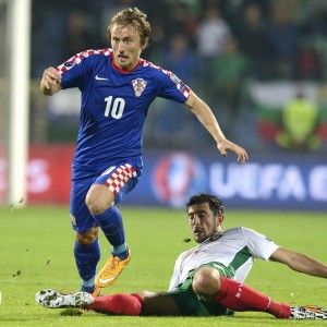 Real Madrid, Ancelotti perde Modric per tre mesi. Bayern, Lahm ko e lungo stop