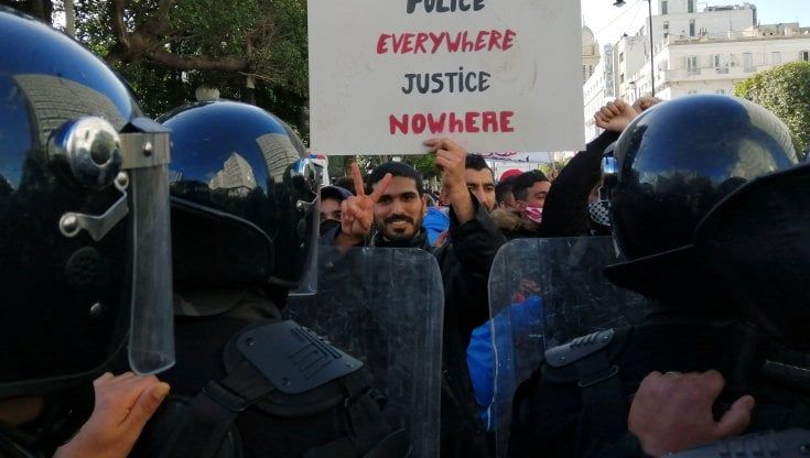 Tunisia, rabbia e manifestazioni dopo la morte di un dimostrante