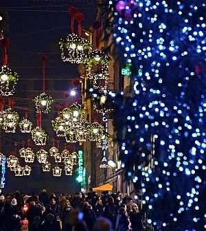 Sale la fiducia dei consumatori, <br />ma restano i timori per il futuro