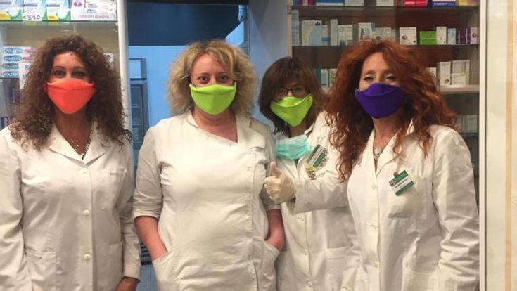 Il laboratorio di mute da sub adesso fa le mascherine in neoprene