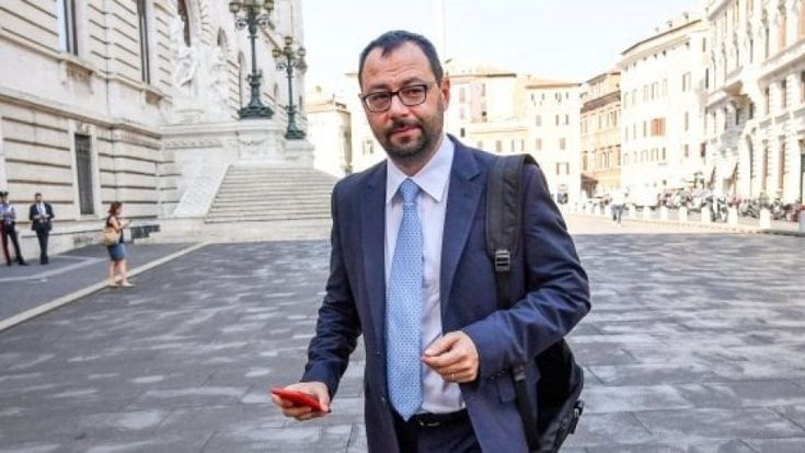 Patuanelli: "Non abbiamo ceduto agli industriali, l'obiettivo comune è salvare vite"