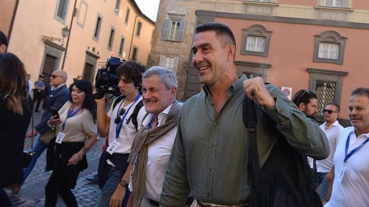 Il nipote del Duce, l’uomo Afd, gli anti-Europa e i filorussi. Le truppe shock di Vannacci