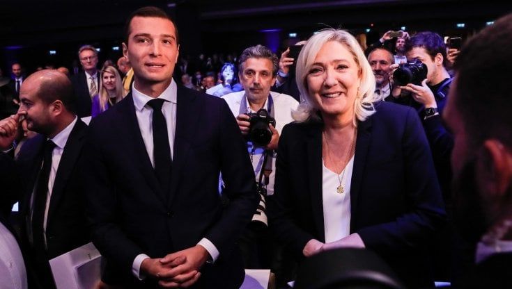 Francia, finisce l'era Le Pen alla guida del Rassemblement National. Il presidente ora è Jordan Bardella 
