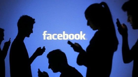 Famiglie a scuola di social network: "Nativi digitali? Per i genitori non siano un alibi"