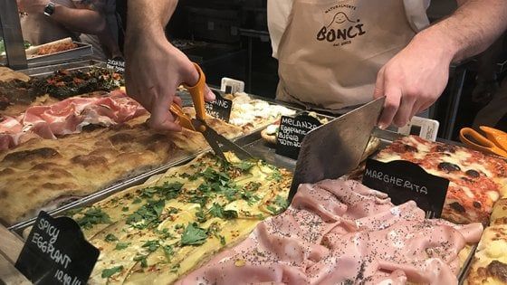 E' già realtà il sogno americano di Gabriele Bonci: la pizza romana trionfa a Chicago