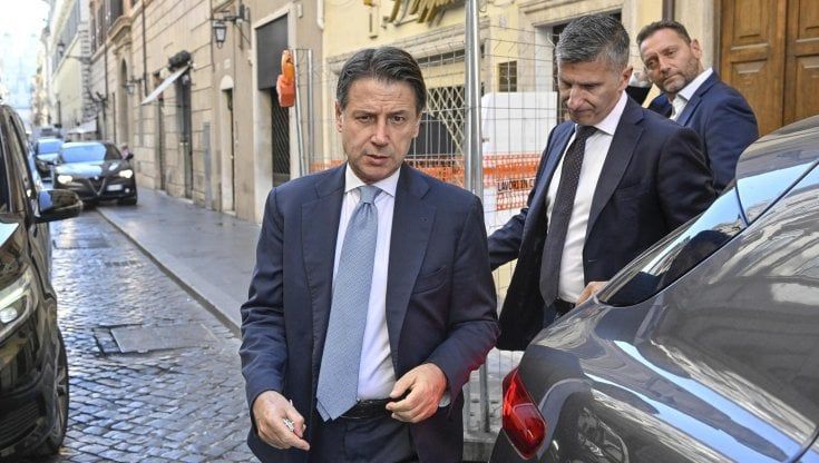 Sondaggi politici, la prima supermedia Youtrend: perdono i partiti 'colpevoli' della crisi