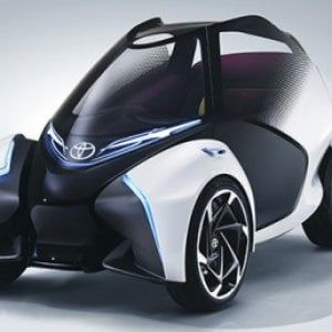 Idea Toyota, la citycar a tre posti che sembra una moto