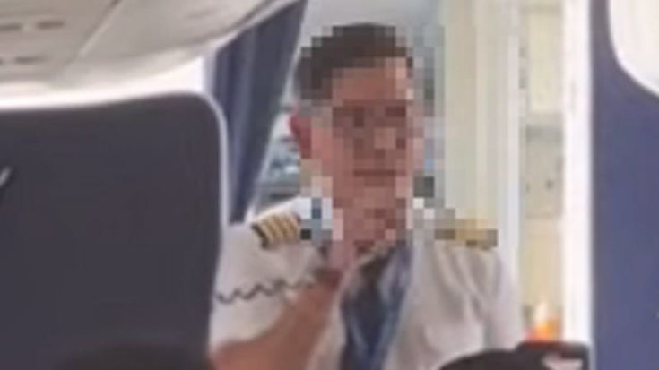 Pilota si chiude in cabina: “Non ci pagano da mesi, l’aereo non parte”. E arrivano le forze speciali