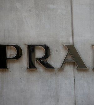 Prada, ricavi giù del 10% nel 2016 ma riparte la Cina