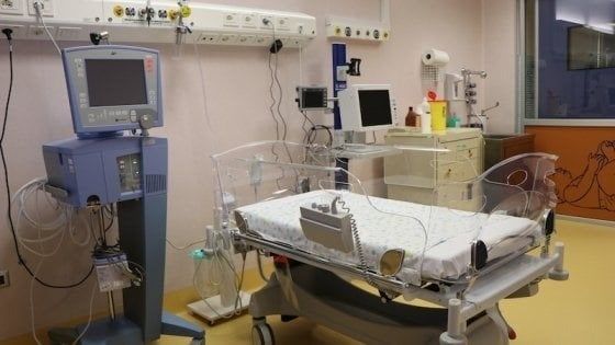 Potenza, manca il personale: terapia intensiva neonatale chiusa fino a settembre