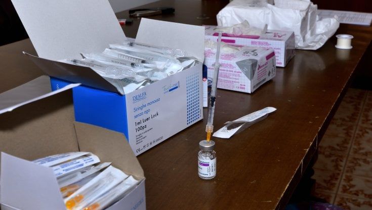 Muore un 60enne a Fucecchio, sei ore dopo essersi vaccinato, il pm avvia accertamenti