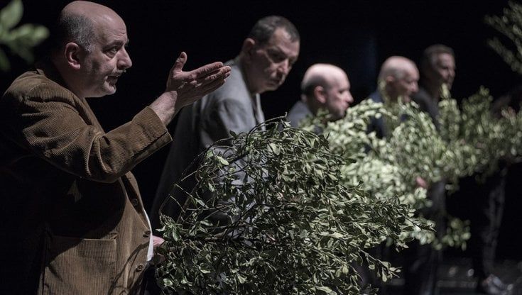 Vladimiro, Estragone e i loro cugini: al Magnani di Fidenza in scena un gruppo di attori fuori dagli schemi