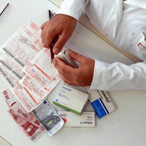 No della Camera ai farmaci di fascia C nelle parafarmacie