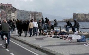 Lungomare, rissa tra ambulanti: <br />ferito un giovane cingalese